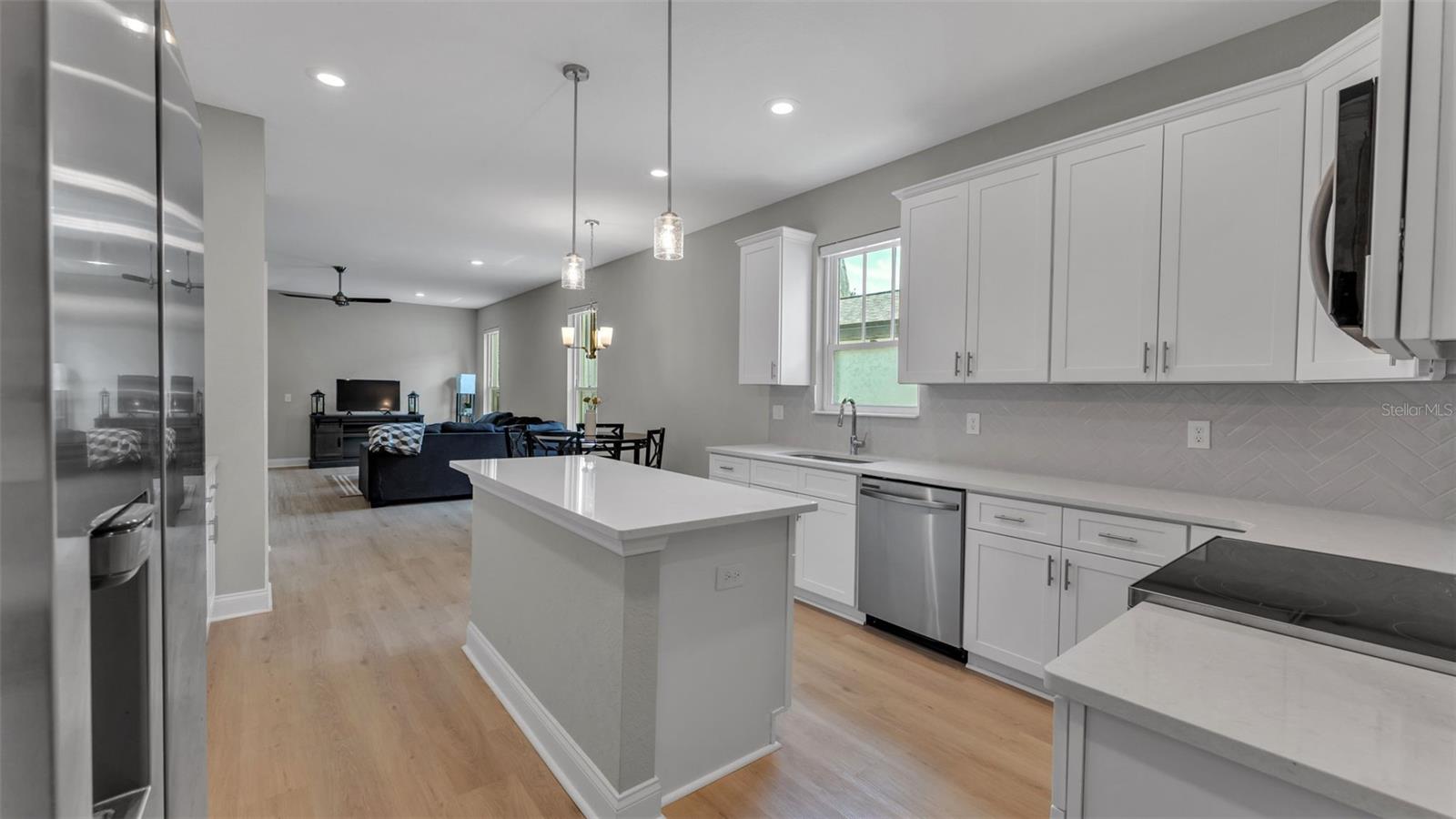 Image 16 of 48 For 1221 King Avenue