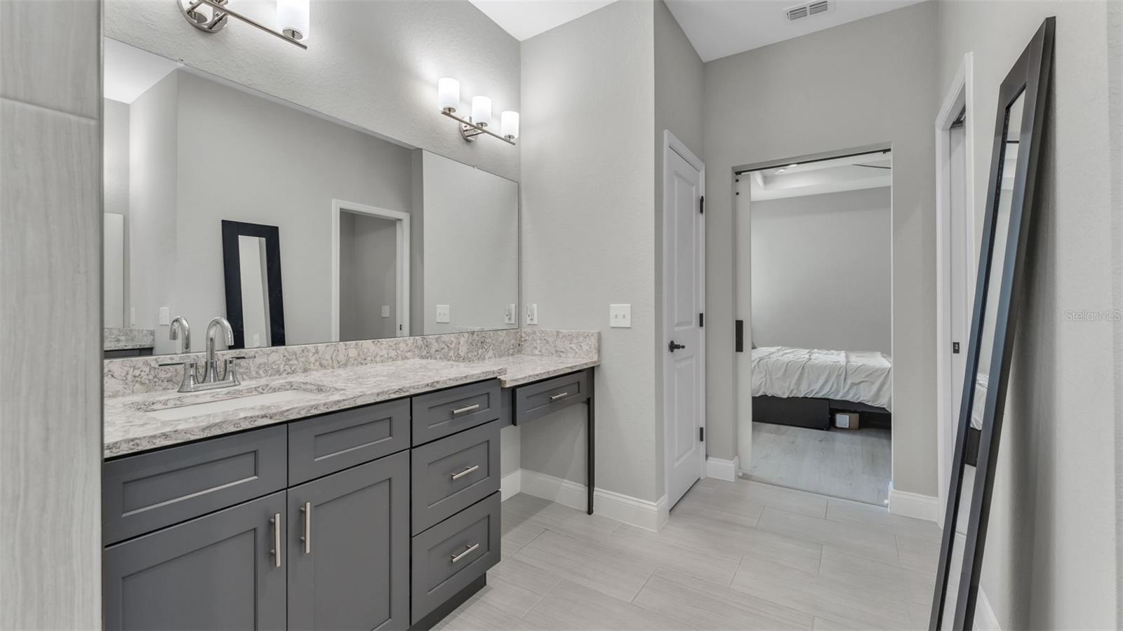 Image 21 of 48 For 1221 King Avenue