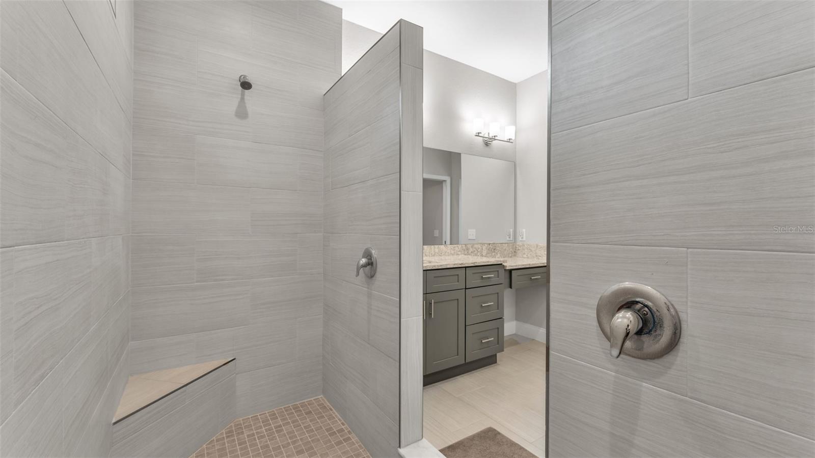 Image 23 of 48 For 1221 King Avenue