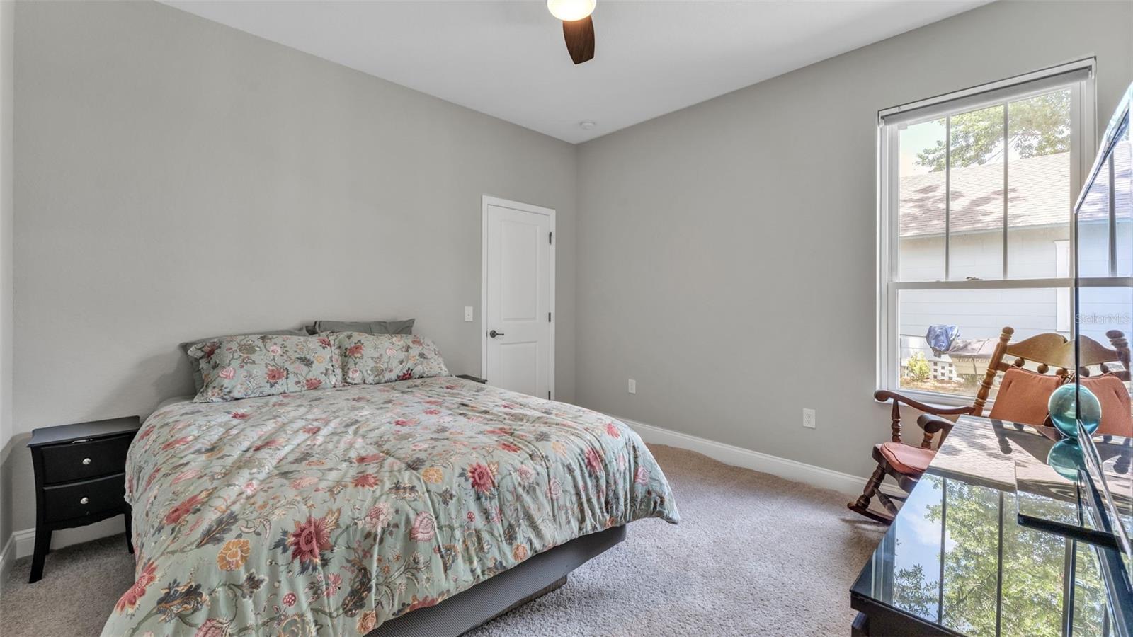 Image 27 of 48 For 1221 King Avenue