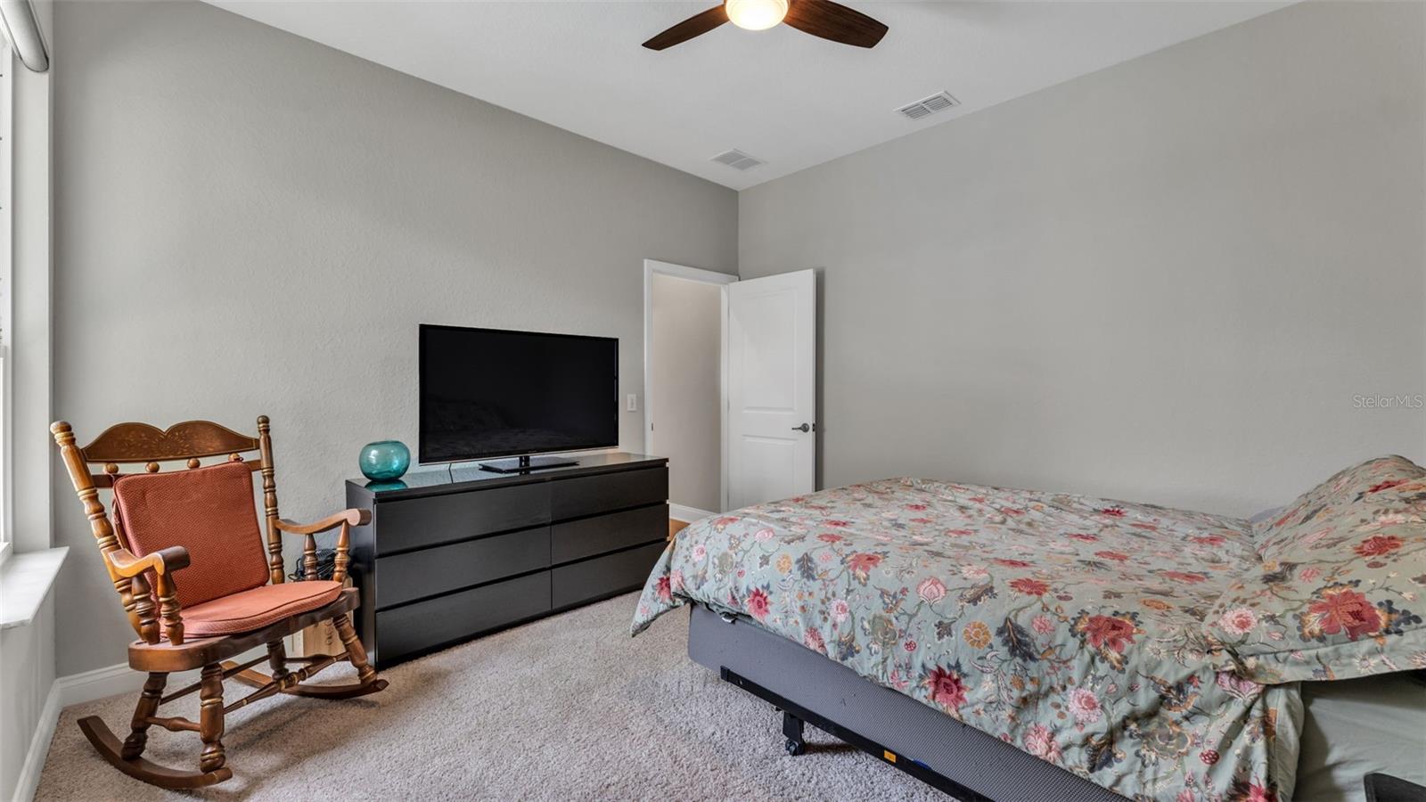 Image 28 of 48 For 1221 King Avenue