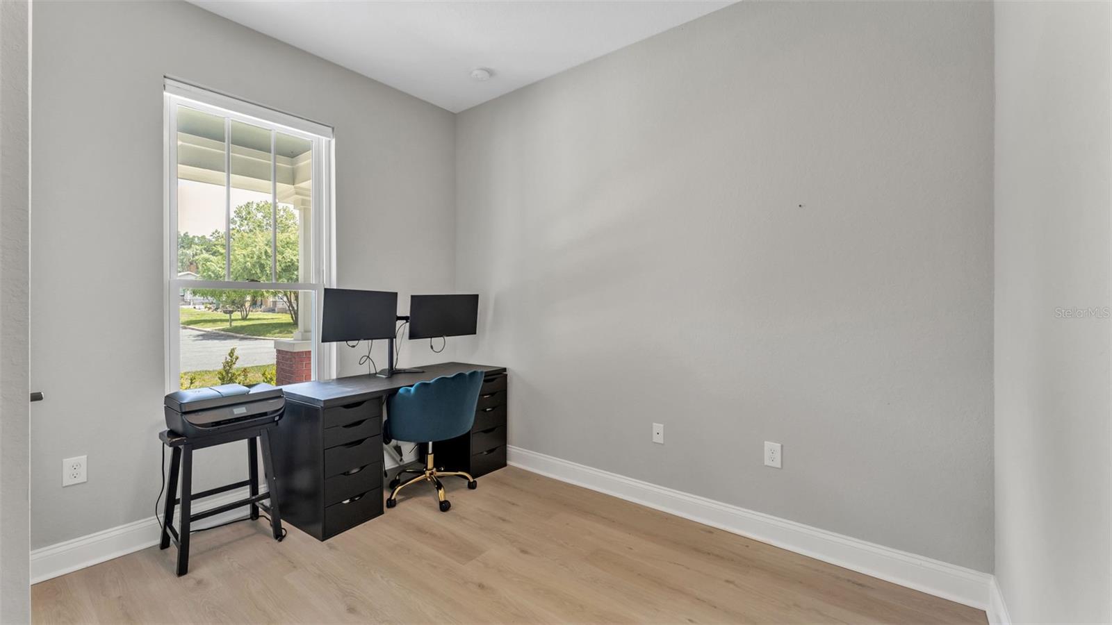 Image 29 of 48 For 1221 King Avenue