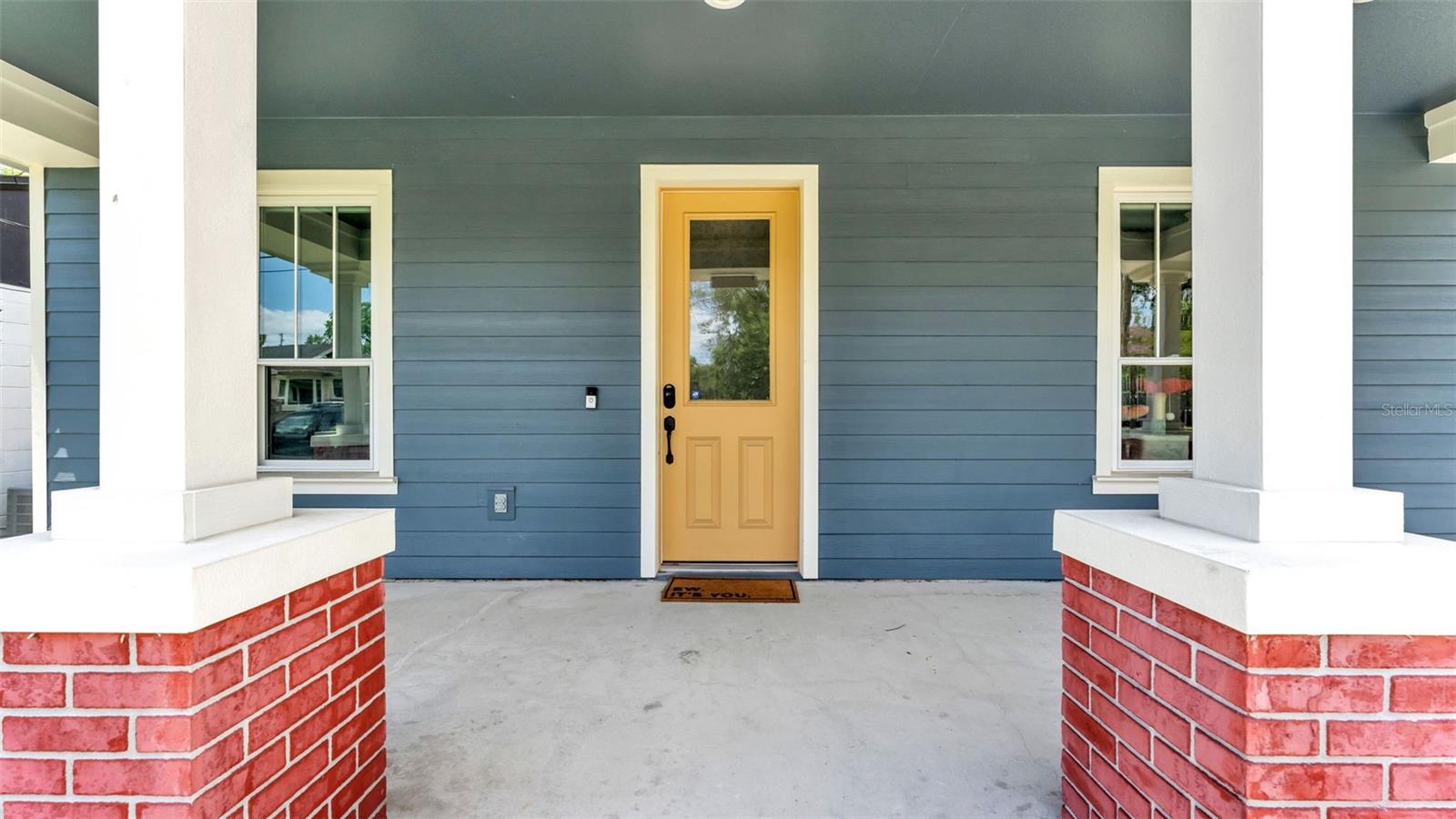 Image 4 of 48 For 1221 King Avenue