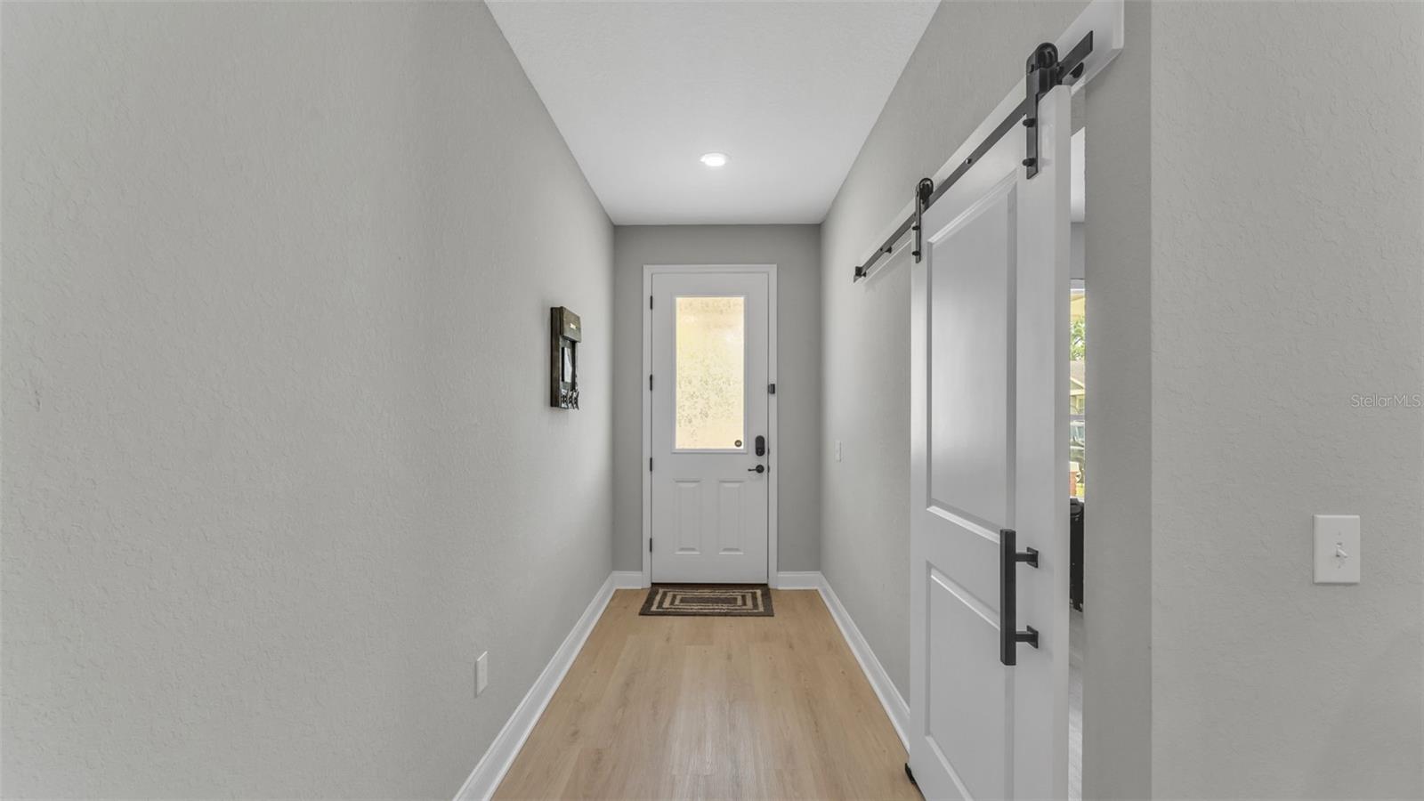 Image 6 of 48 For 1221 King Avenue