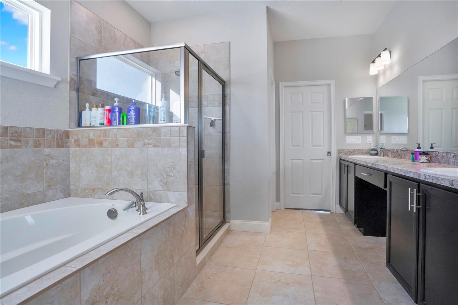 Image 20 of 37 For 4047 Shearwater Street