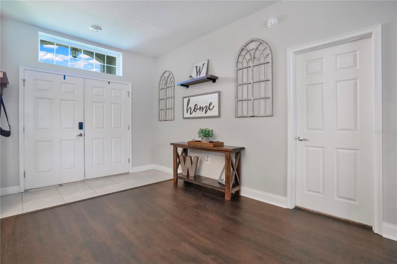 Image 3 of 37 For 4047 Shearwater Street