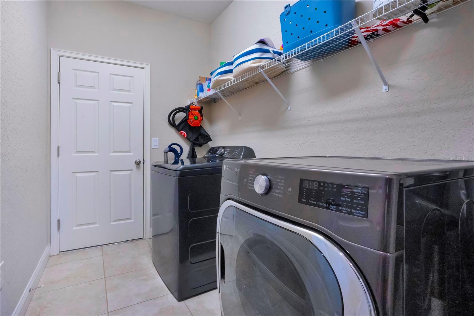 Image 31 of 37 For 4047 Shearwater Street