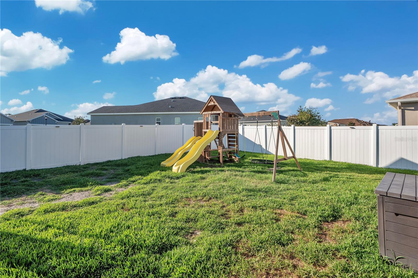 Image 34 of 37 For 4047 Shearwater Street