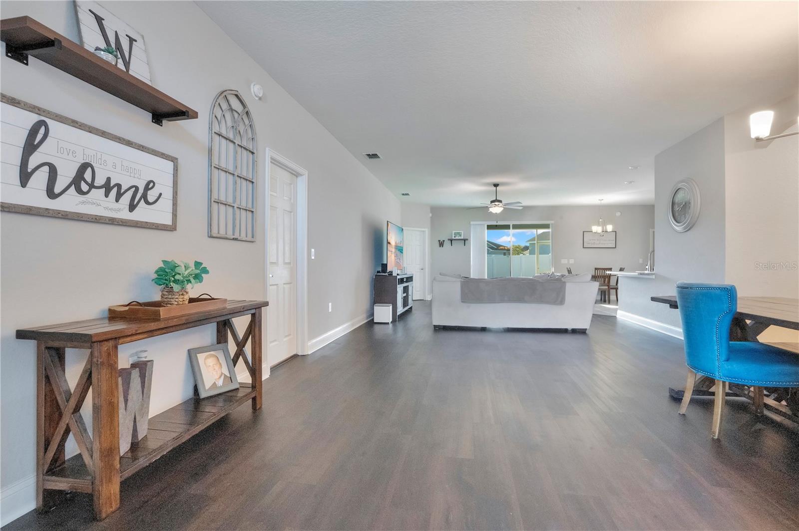 Image 4 of 37 For 4047 Shearwater Street