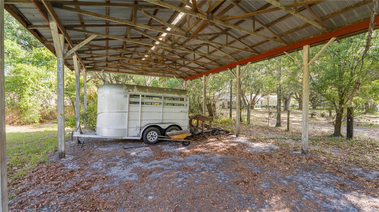 Image 29 of 34 For 2005 Pipkin Road