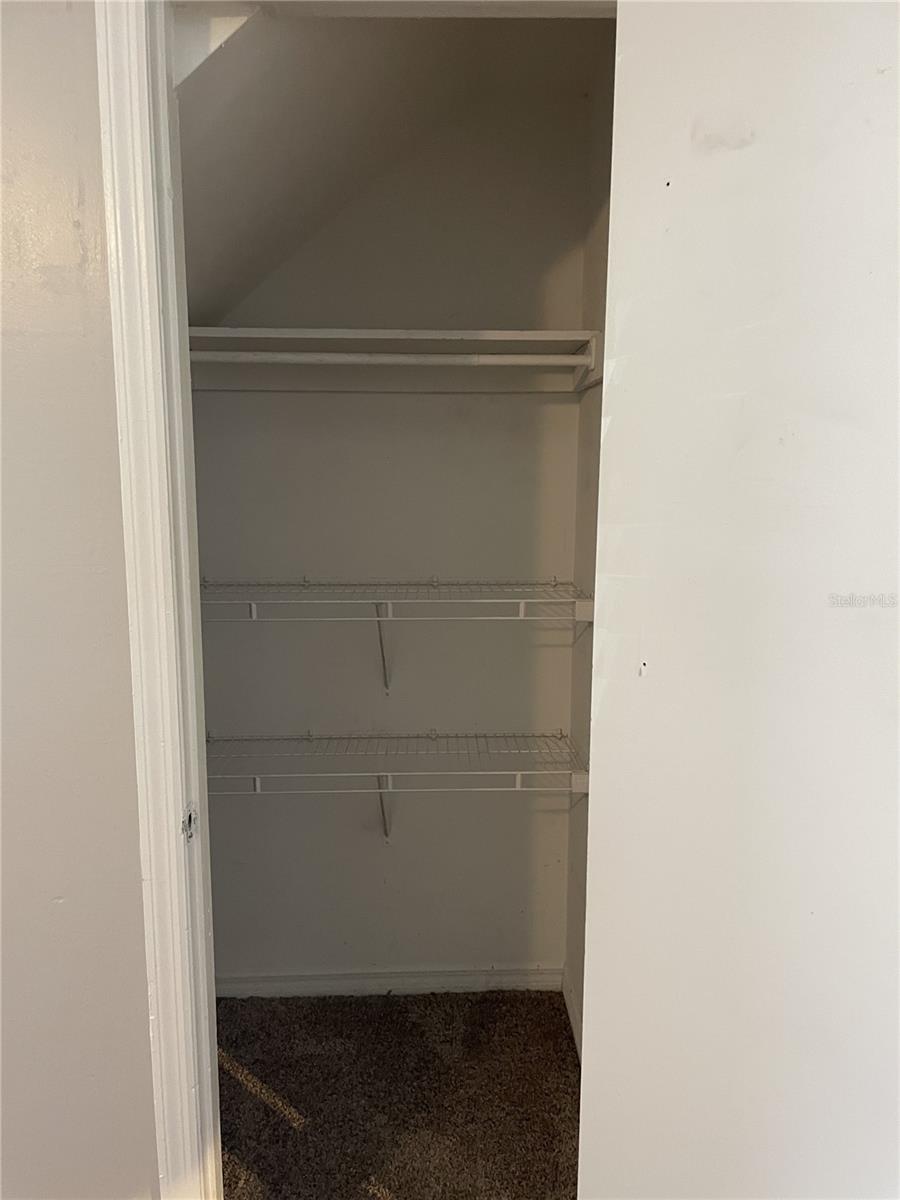 Image 10 of 21 For 2302 Maki Road 40