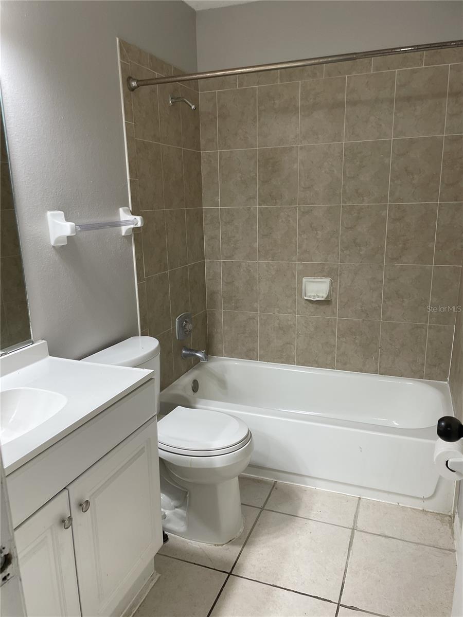 Image 20 of 21 For 2302 Maki Road 40