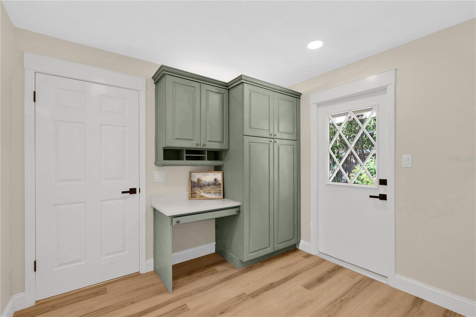 Image 15 of 35 For 5710 Scott Lake Road