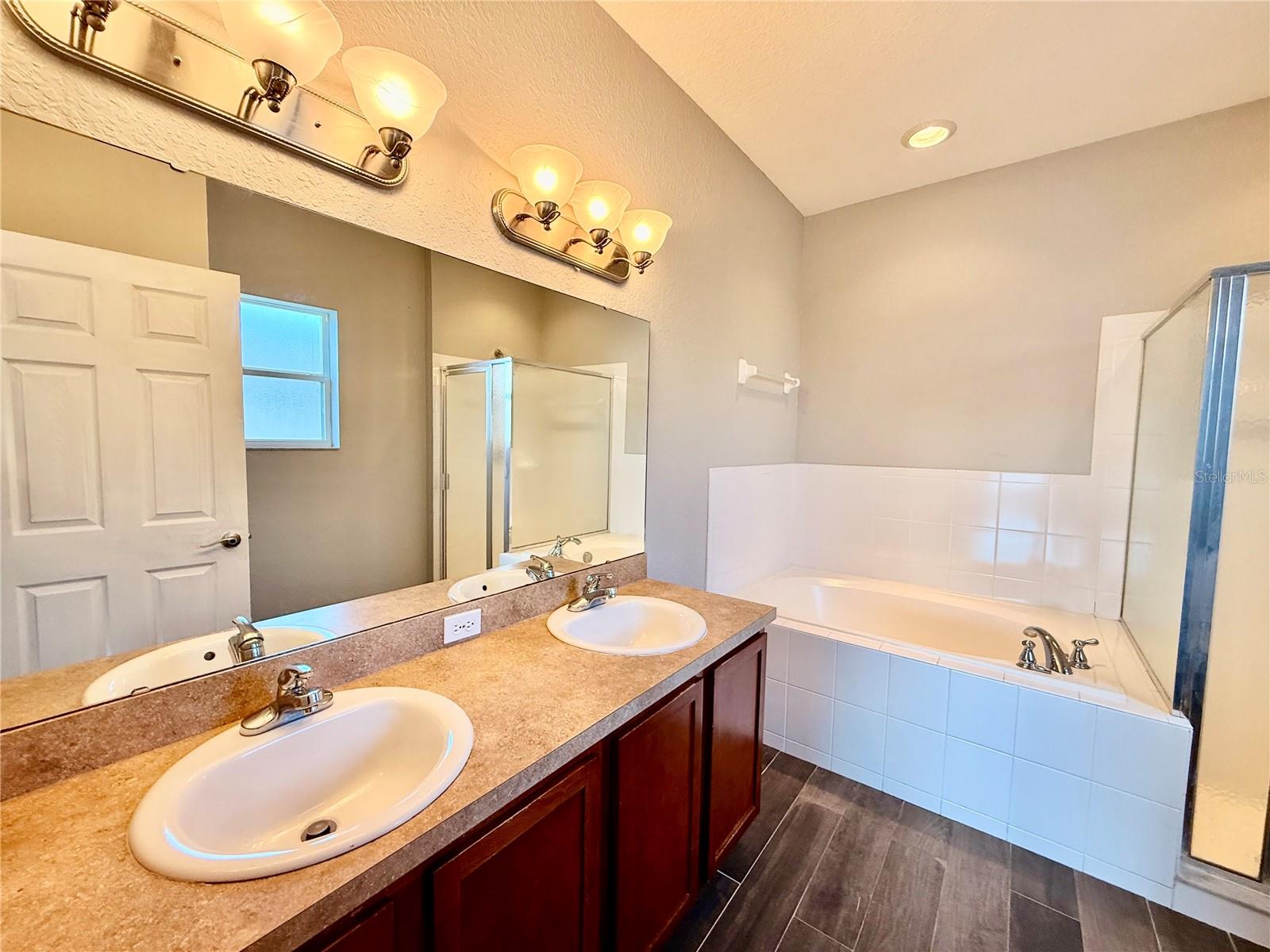 Image 20 of 48 For 1192 Normandy Heights Circle