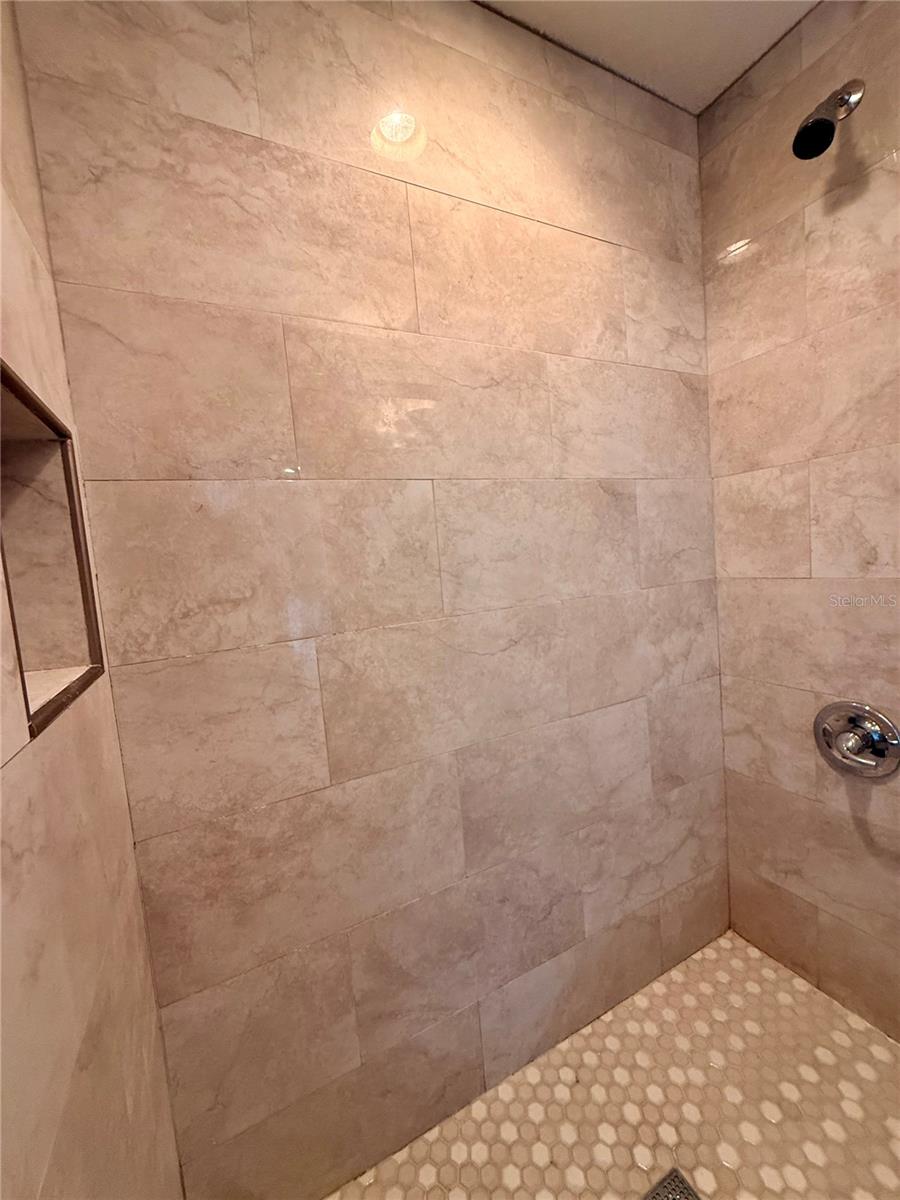 Image 28 of 48 For 1192 Normandy Heights Circle