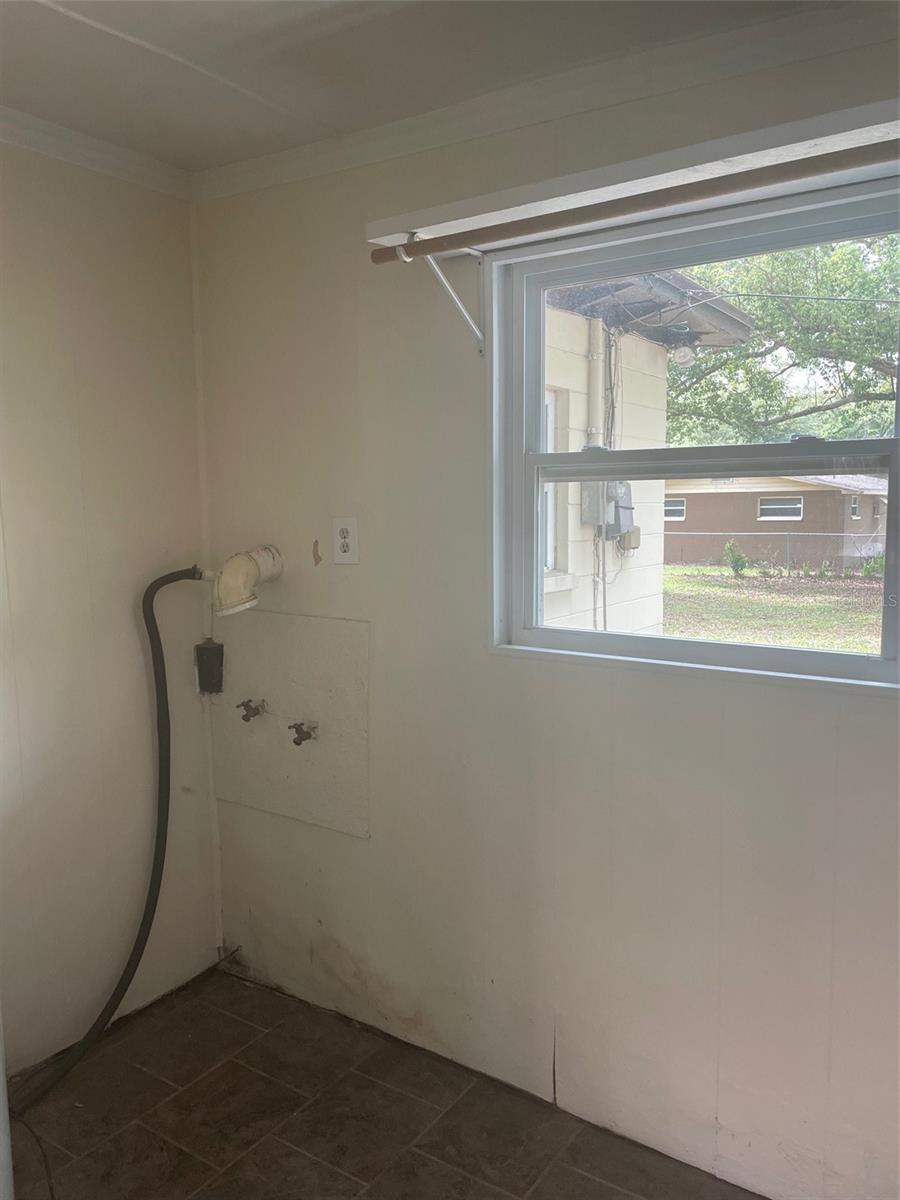 Image 15 of 22 For 204 Callitris Avenue