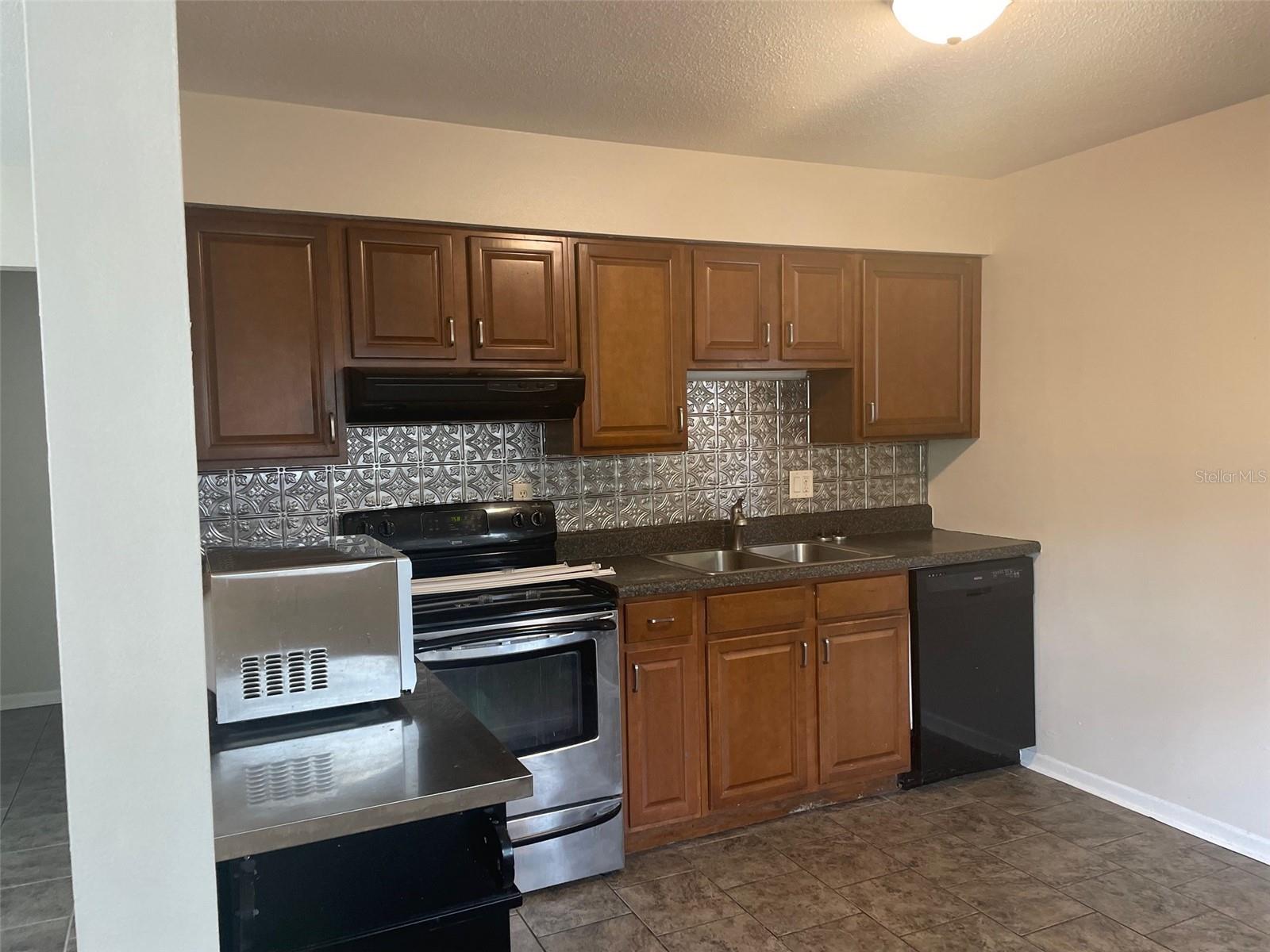 Image 2 of 22 For 204 Callitris Avenue