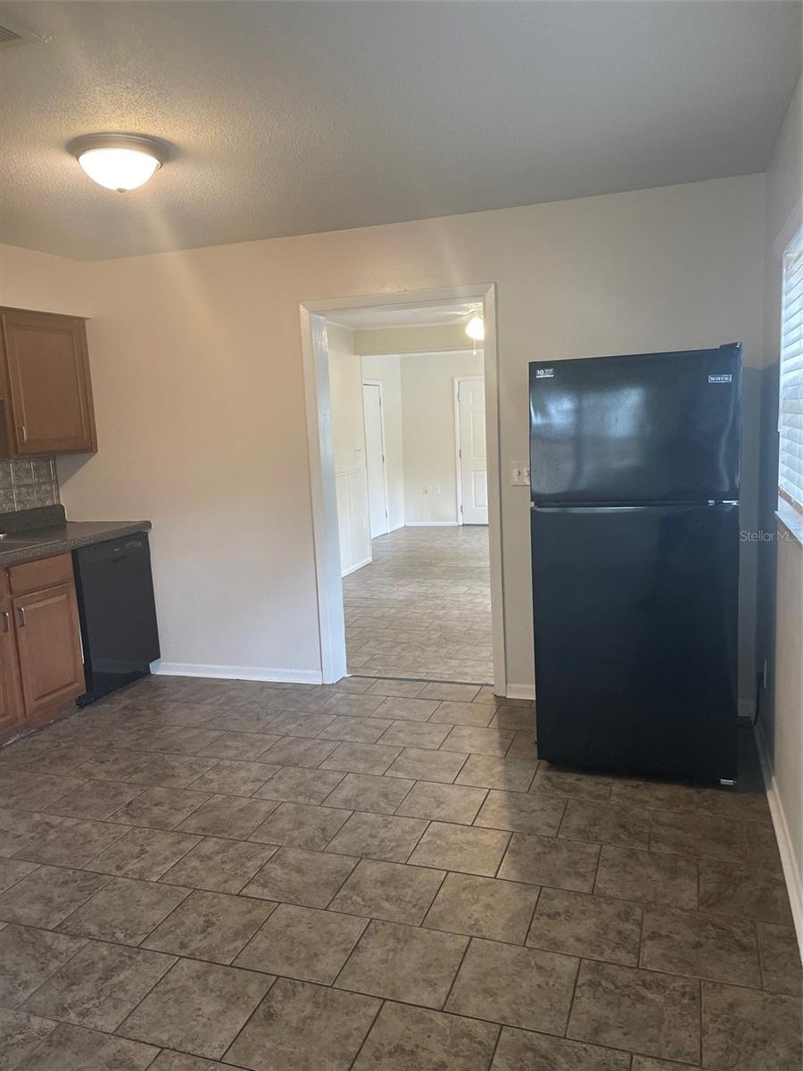 Image 4 of 22 For 204 Callitris Avenue