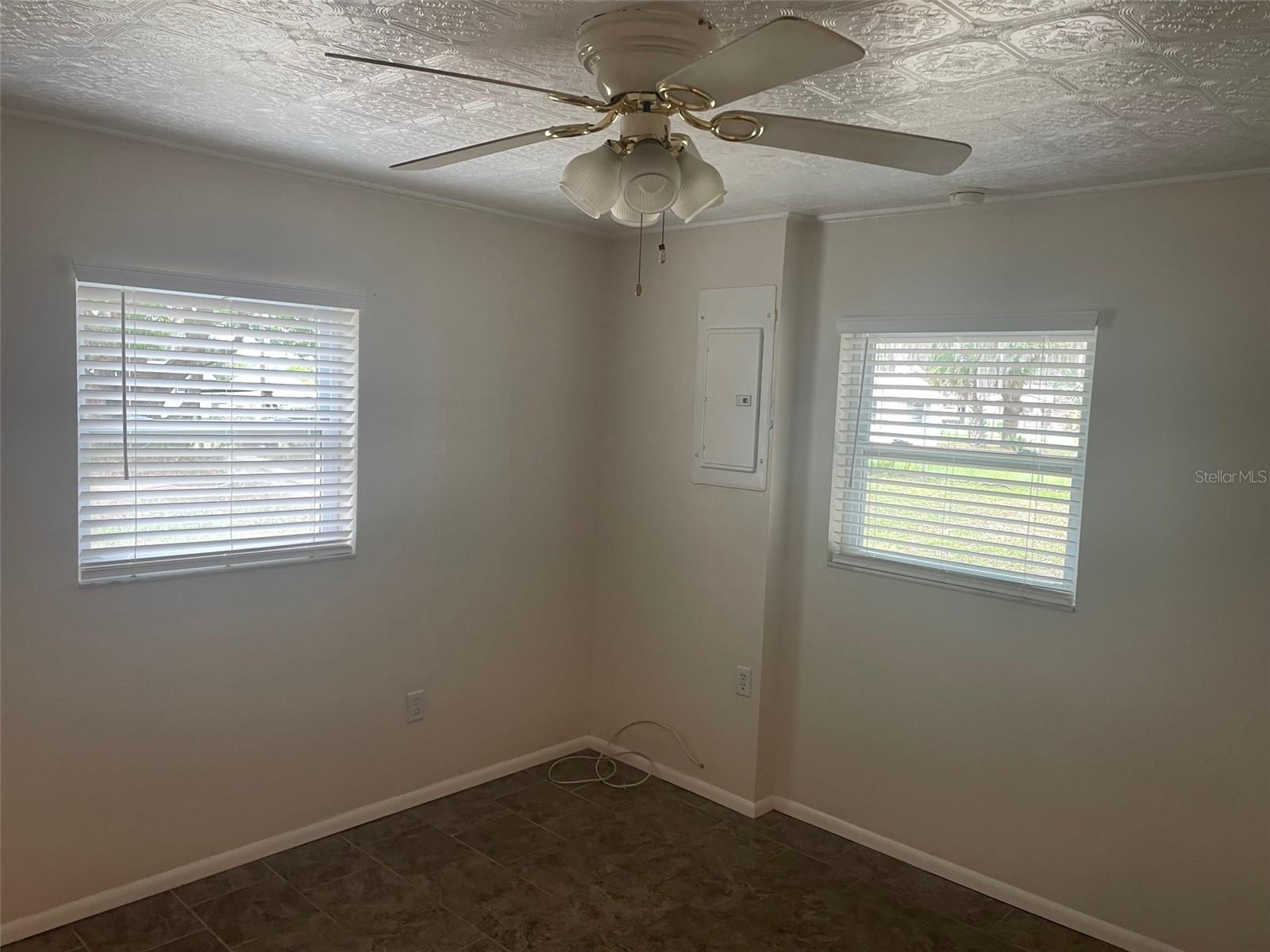 Image 9 of 22 For 204 Callitris Avenue