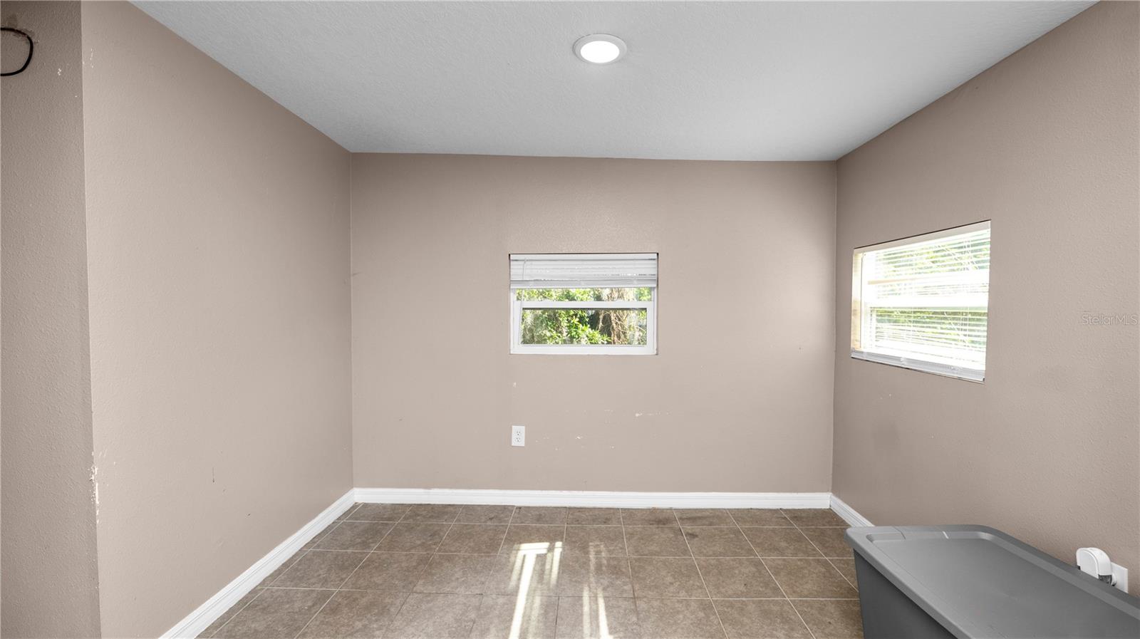 Image 11 of 56 For 1128 Stella Avenue N