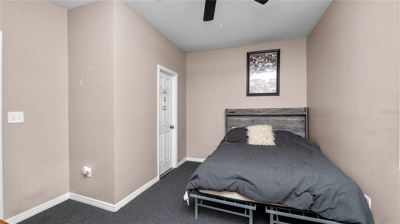 Image 21 of 56 For 1128 Stella Avenue N