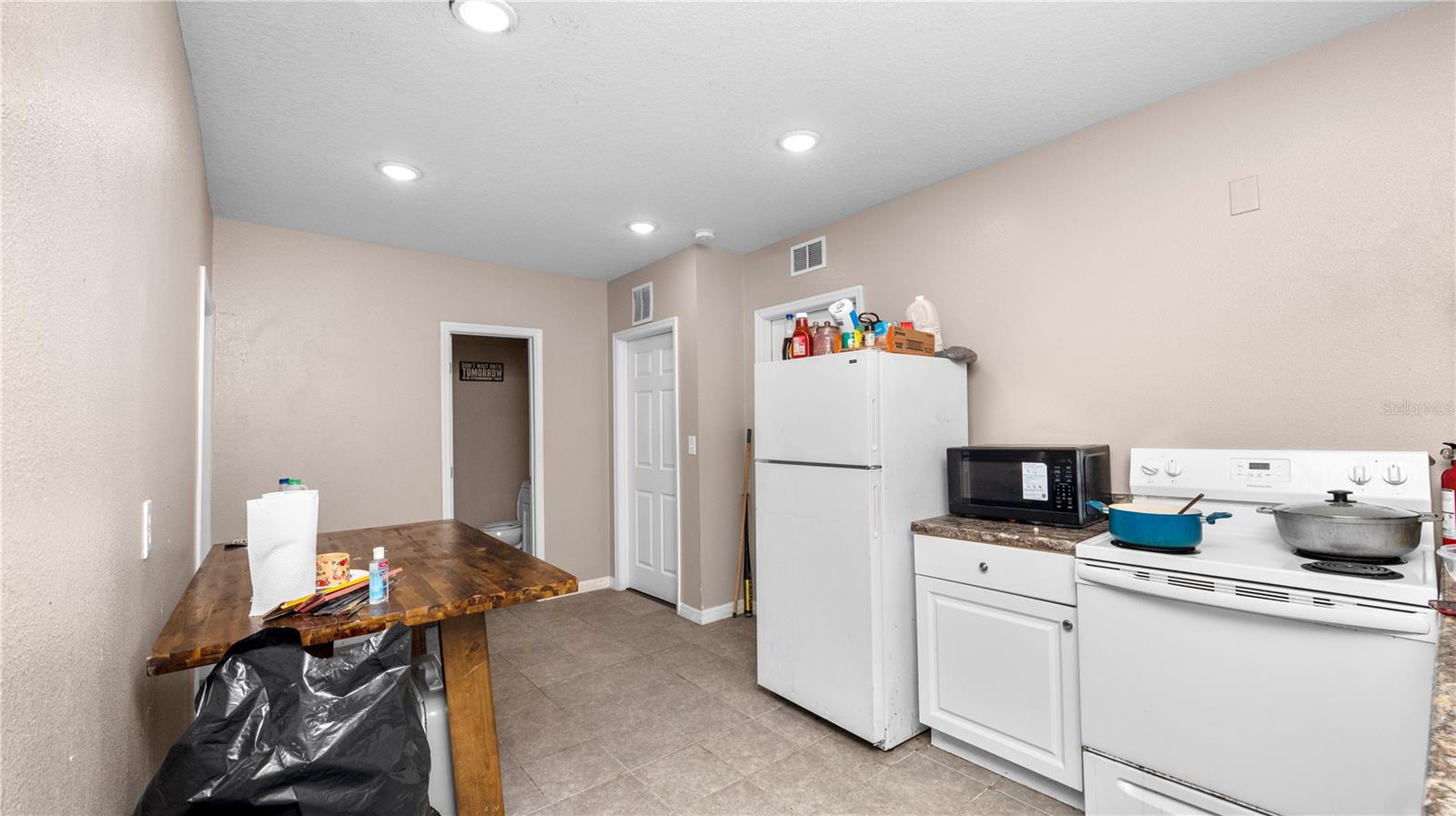 Image 38 of 56 For 1128 Stella Avenue N