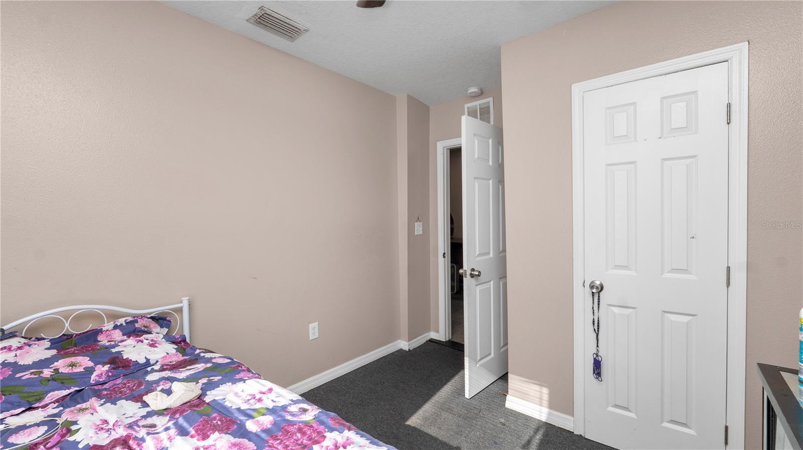 Image 43 of 56 For 1128 Stella Avenue N