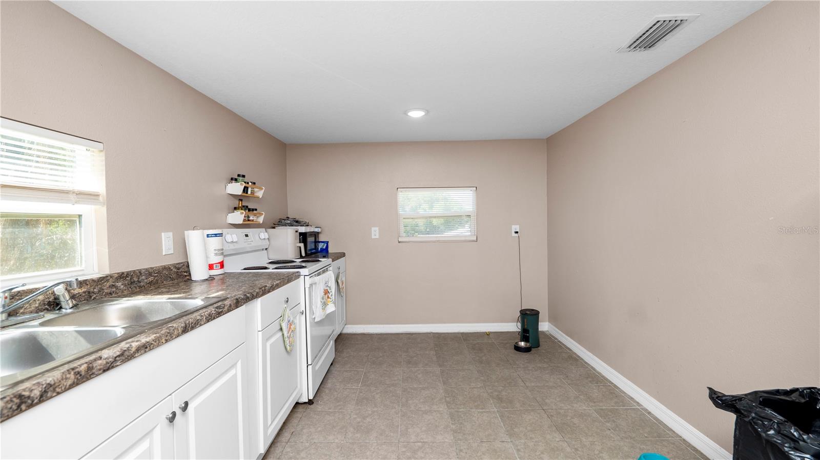 Image 7 of 56 For 1128 Stella Avenue N