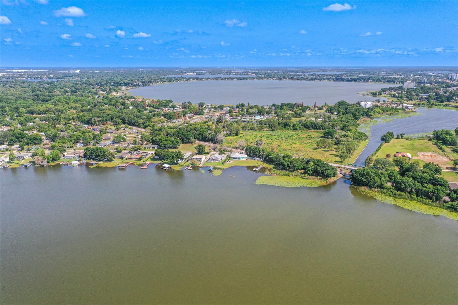 Image 32 of 47 For 1290 Lake Shipp Drive N