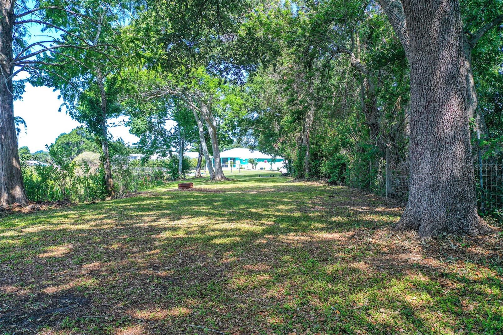 Image 37 of 47 For 1290 Lake Shipp Drive N