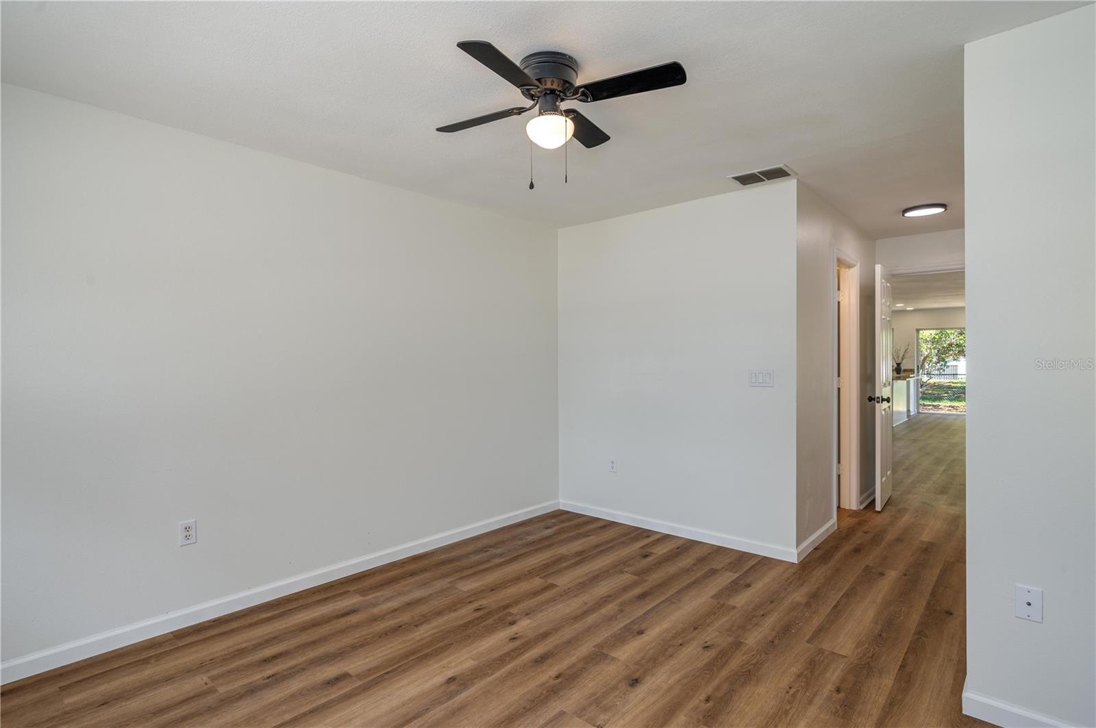 Image 14 of 30 For 1100 Lowry Avenue 65