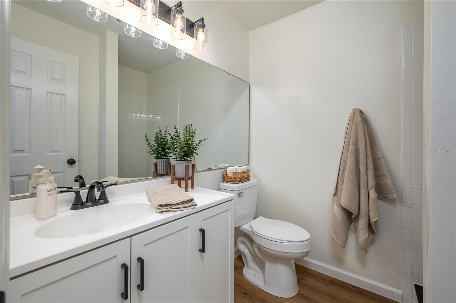 Image 15 of 30 For 1100 Lowry Avenue 65