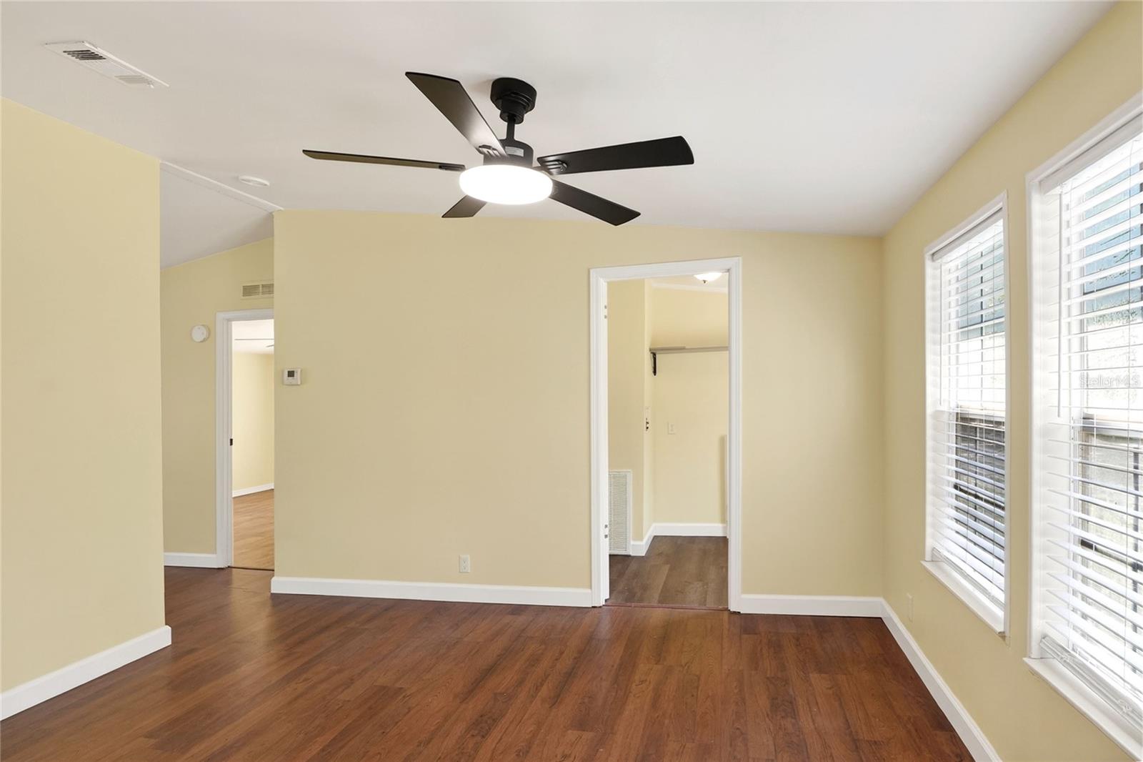 Image 13 of 53 For 321 Kent Road