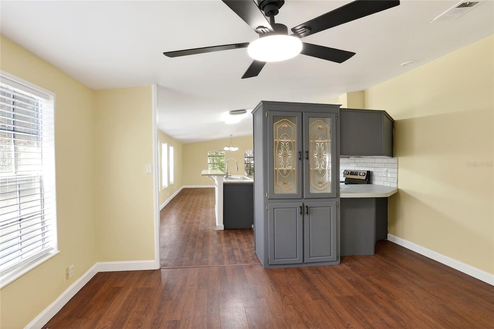 Image 15 of 53 For 321 Kent Road