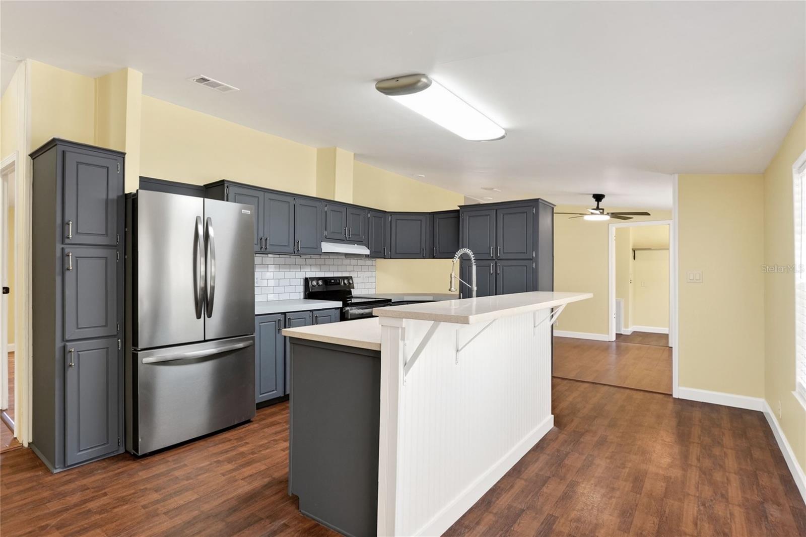 Image 16 of 53 For 321 Kent Road