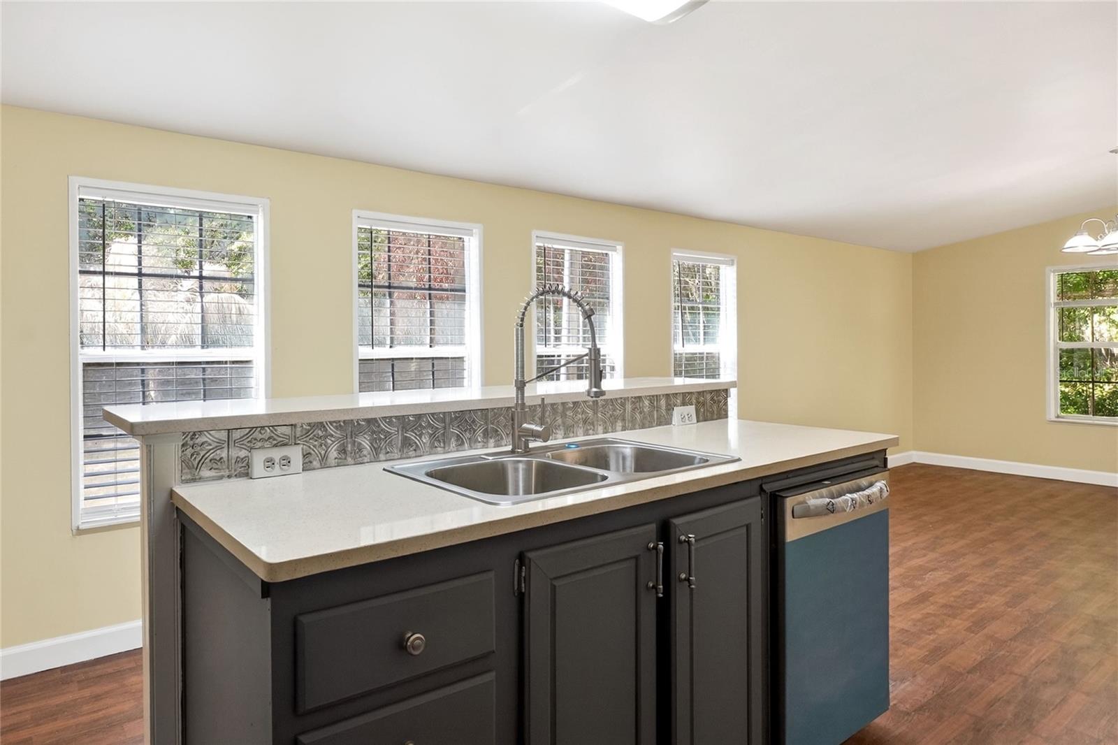 Image 18 of 53 For 321 Kent Road