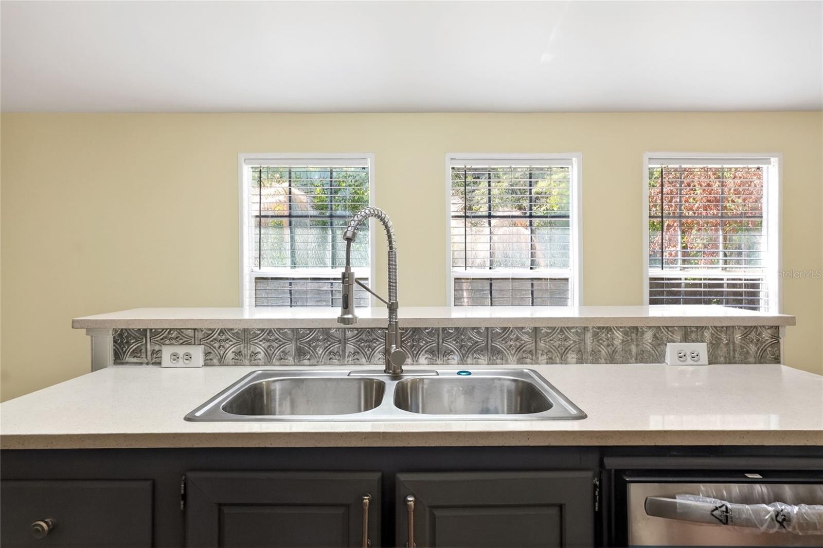 Image 19 of 53 For 321 Kent Road