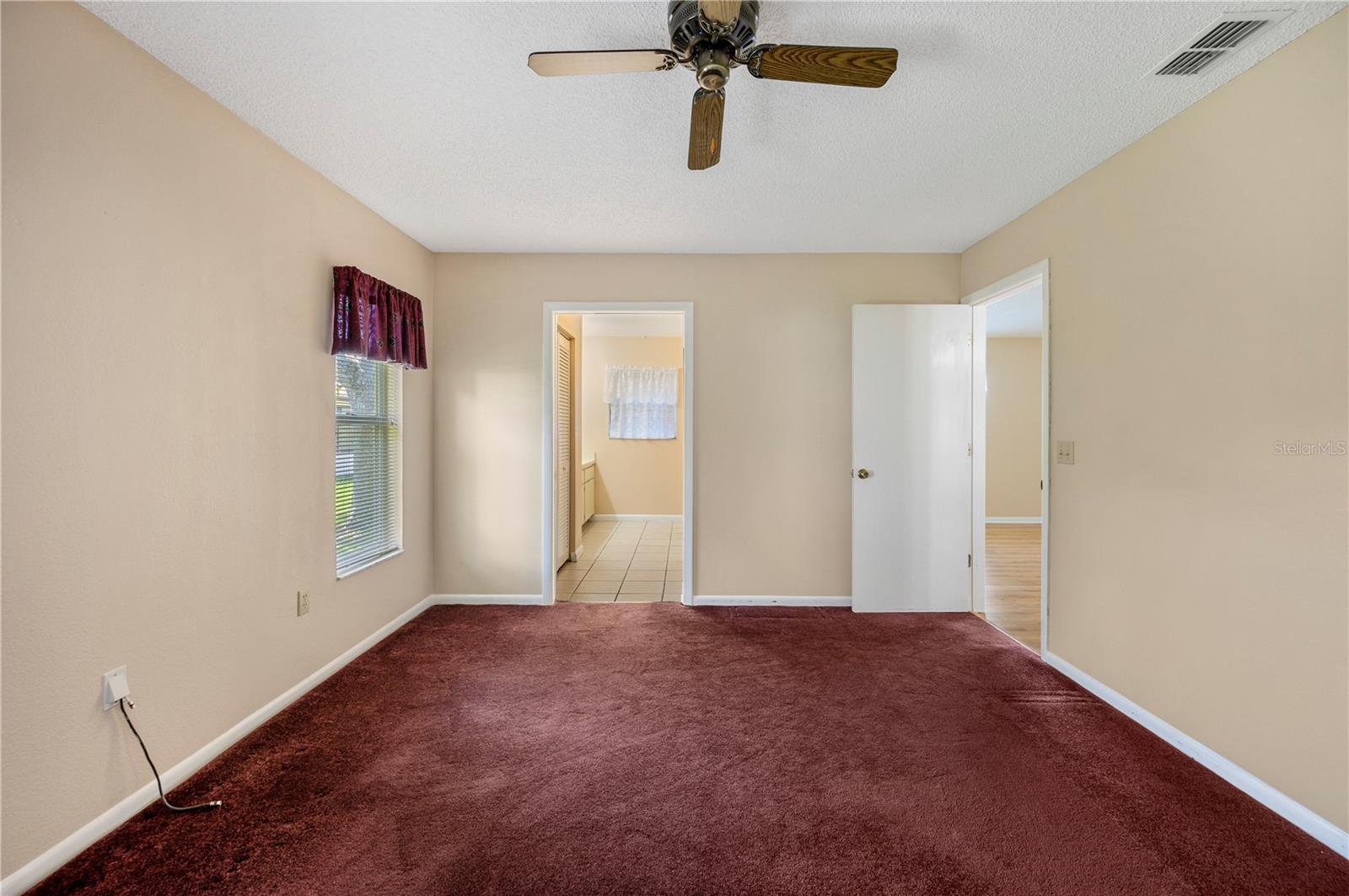 Image 18 of 37 For 4934 Pleasant Hollow Trail