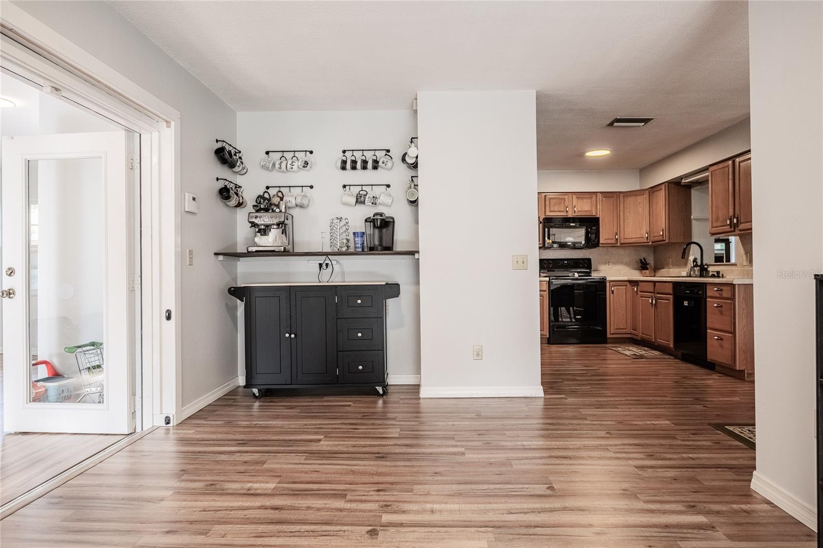 Image 20 of 58 For 5905 Whispering Pines Road