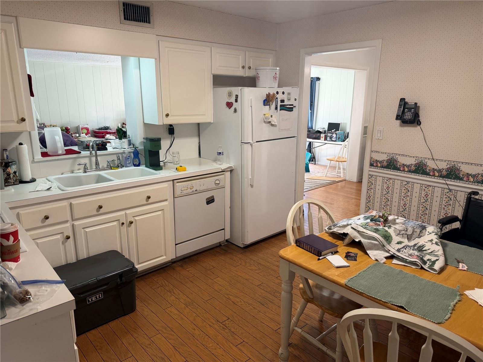 Image 4 of 13 For 313 Highland Drive