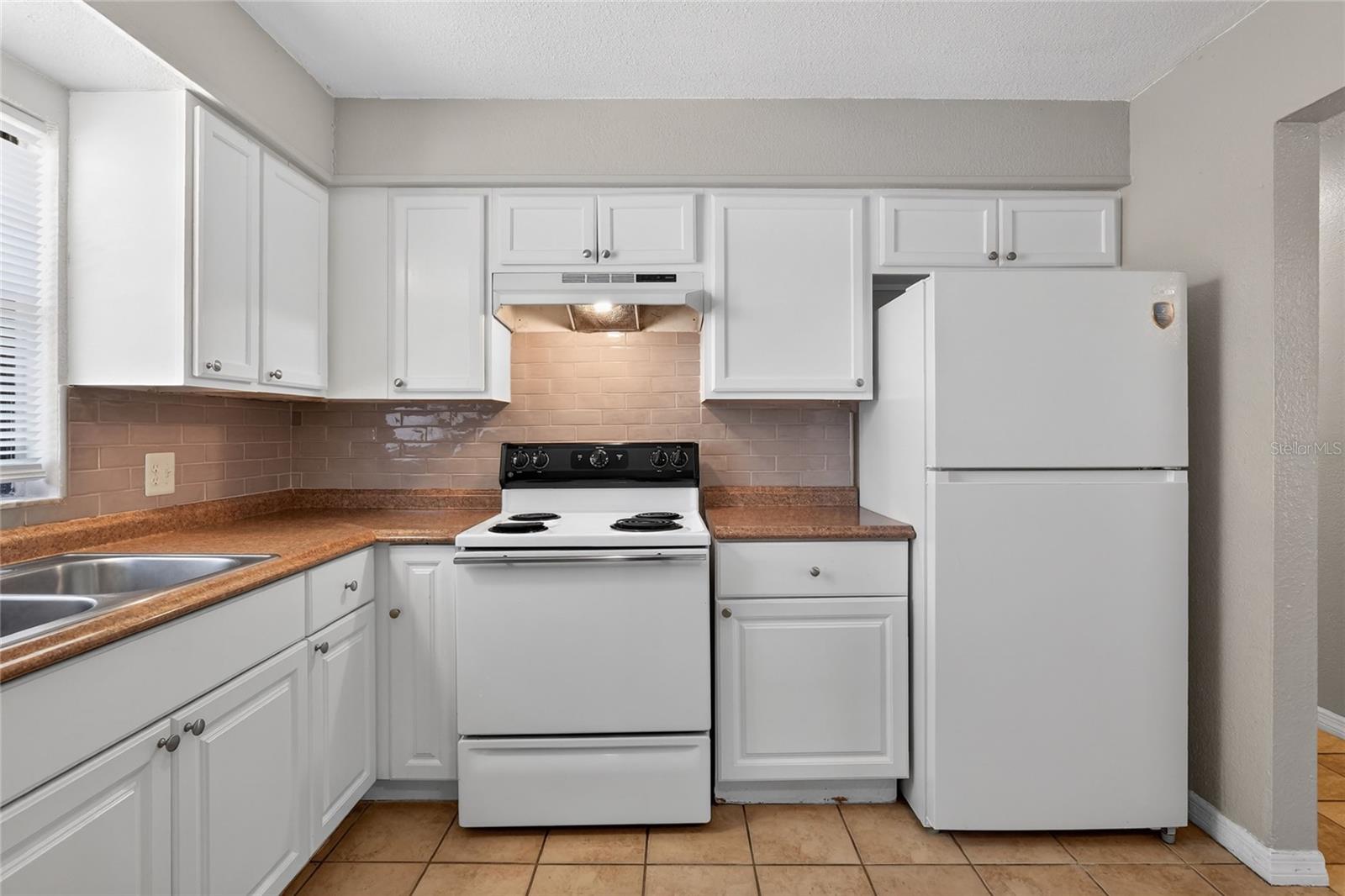 Image 10 of 32 For 1554 Sarah Street