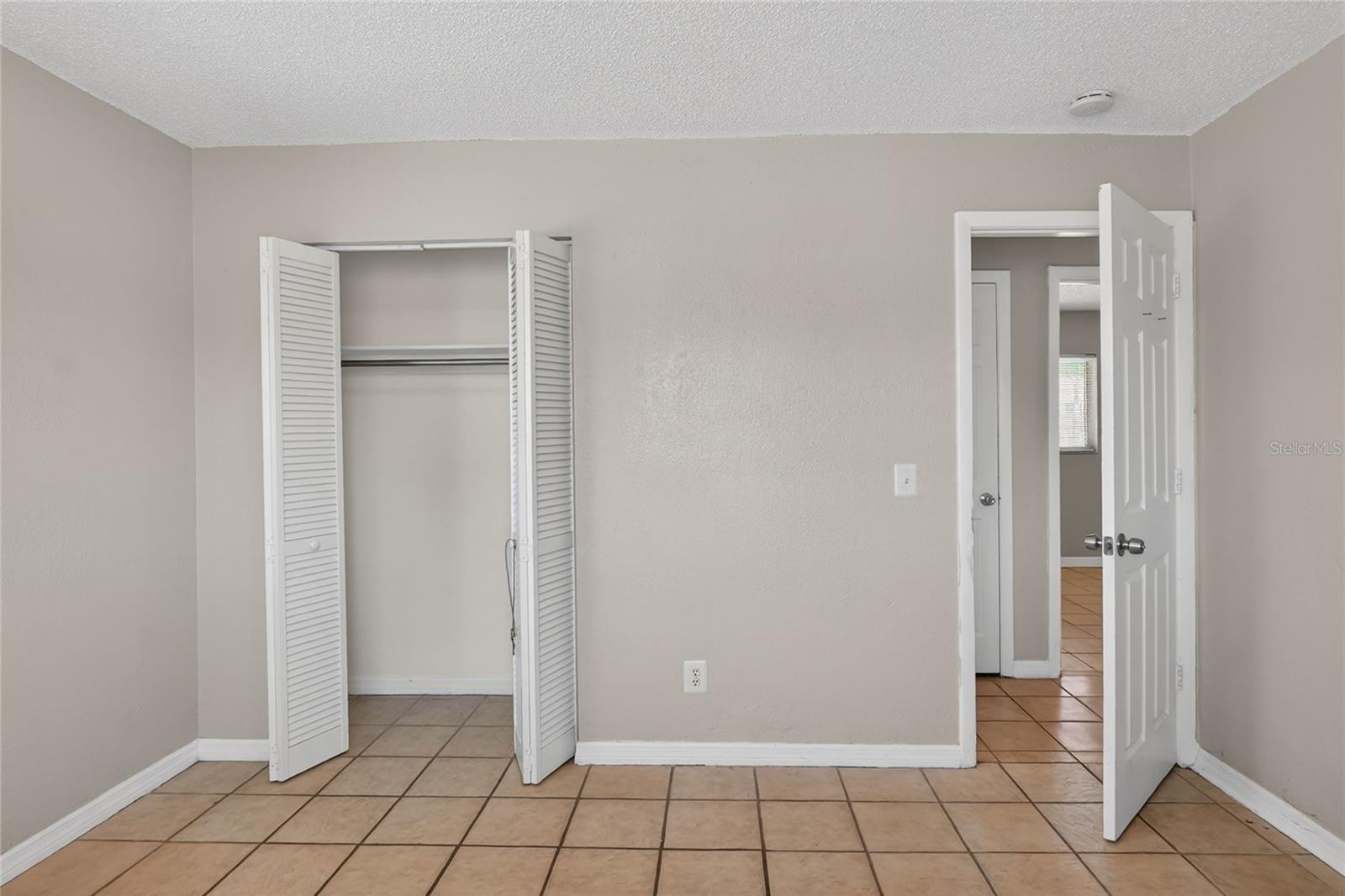 Image 14 of 32 For 1554 Sarah Street