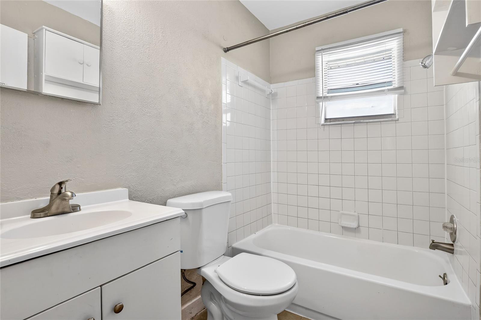 Image 15 of 32 For 1554 Sarah Street