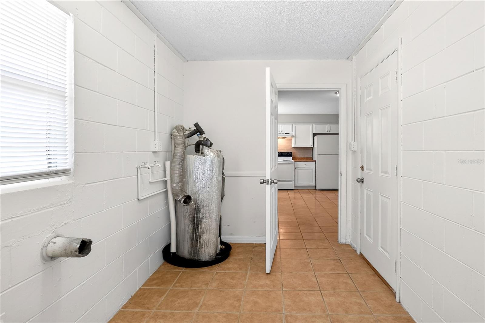 Image 22 of 32 For 1554 Sarah Street