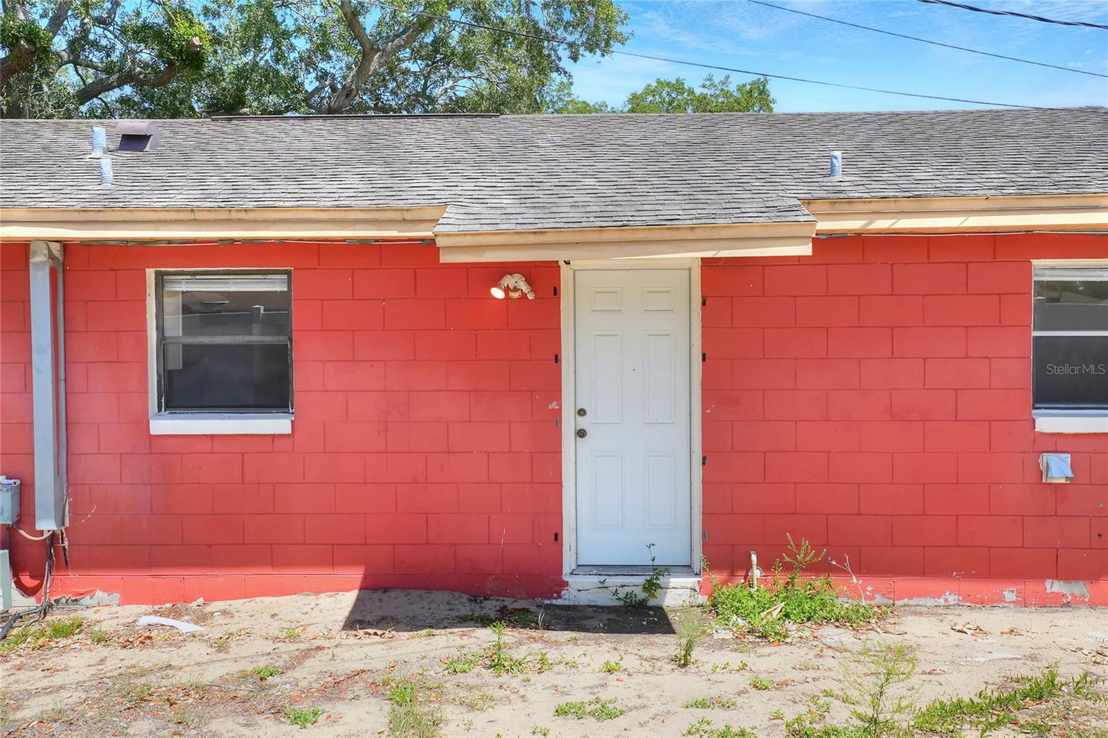 Image 27 of 32 For 1554 Sarah Street