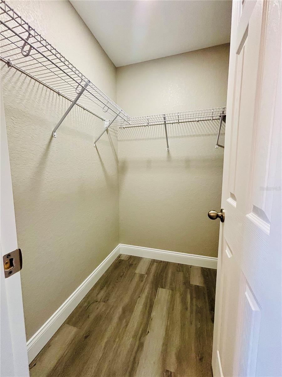 Image 12 of 23 For 25 Palmetto Avenue S