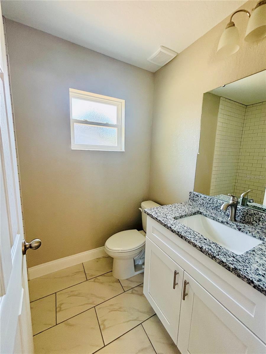 Image 13 of 23 For 25 Palmetto Avenue S