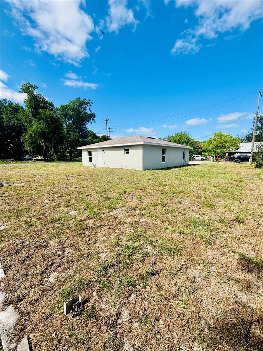 Image 22 of 23 For 25 Palmetto Avenue S