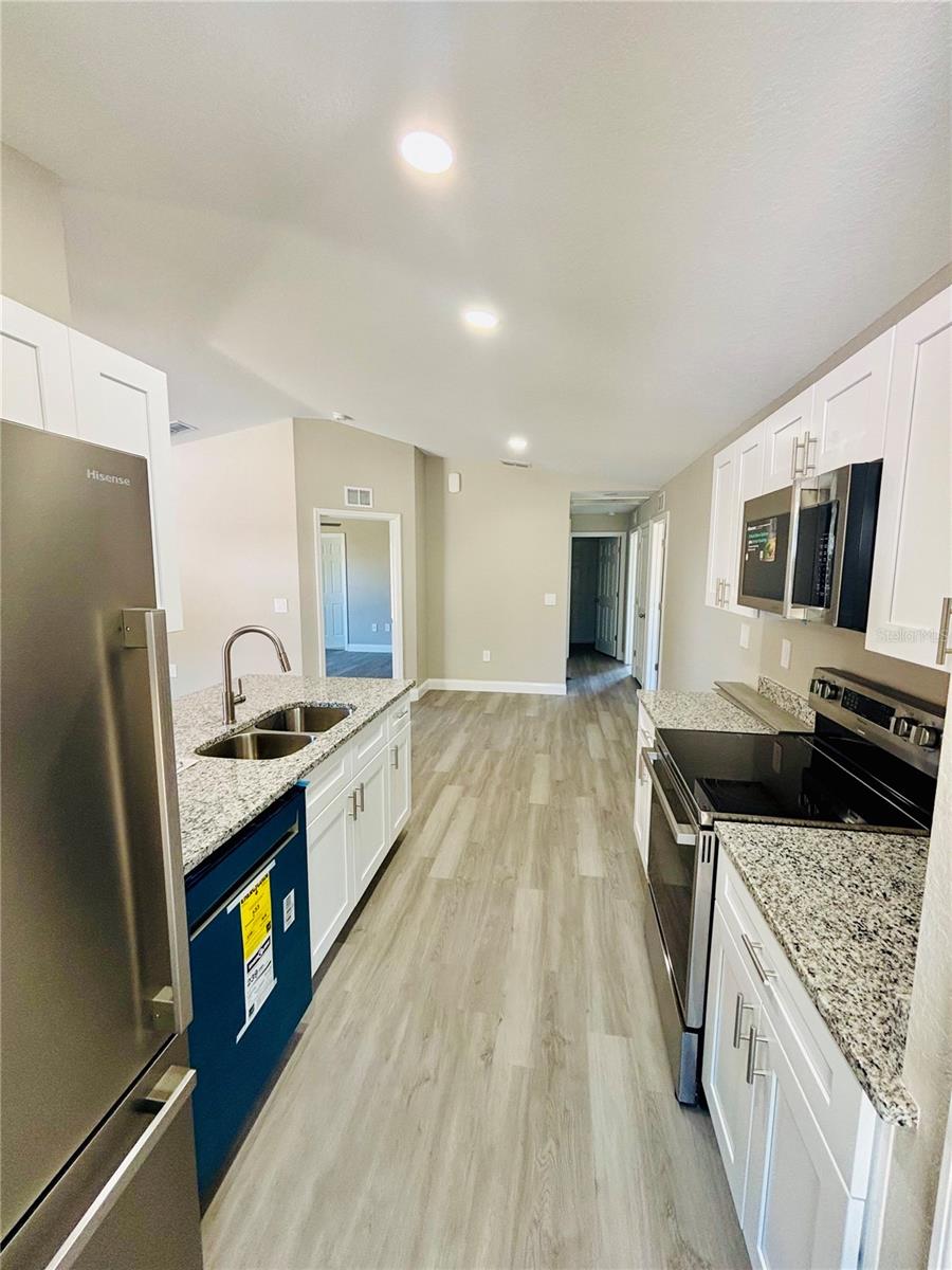 Image 7 of 23 For 25 Palmetto Avenue S