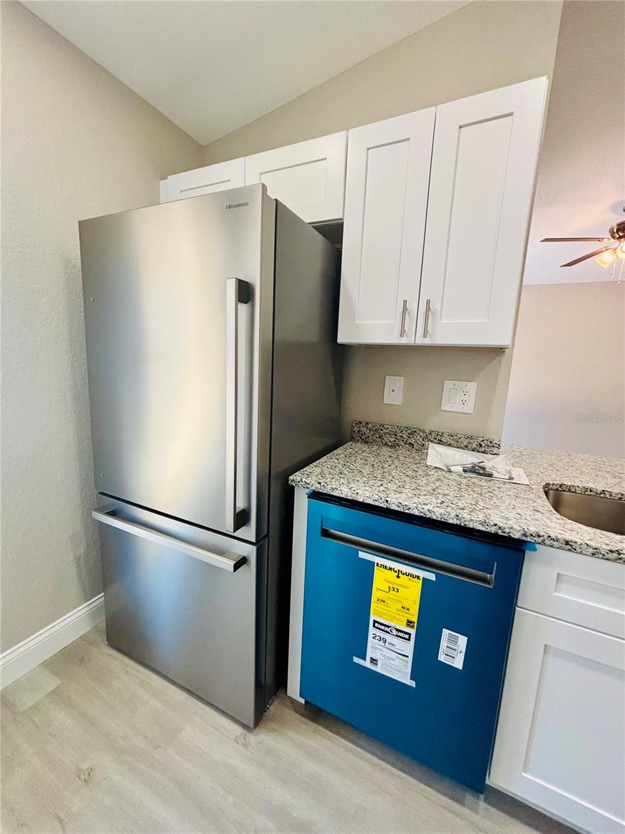 Image 8 of 23 For 25 Palmetto Avenue S